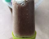 Foto del paso 3 de la receta: Mini paletas de leche de soya y fresa