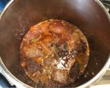 A picture of step 3 of Greek beef stew in tomato sauce - kokkinisto.