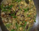 Foto langkah ke 6 dari resep Tumisan Kerang Dara Tomat Cabe Hijau.