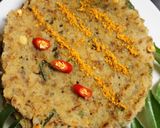 A picture of step 4 of Poha Sooji Dosa.