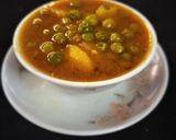 A picture of step 3 of Aloo green peas curry.