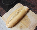 Foto del paso 3 de la receta: Bocadillo de lomo adobado con queso y cebolla frita con papas