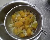 A picture of step 1 of Pumpkin soup.