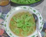 Foto langkah ke 6 dari resep Dadar Gunting Kuah Santan Gula Merah.