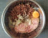 Фото кроку 2 до ПП Гречневые котлеты с куриным фаршем в томатном соусе.