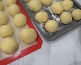 Foto langkah ke 4 dari resep Roti Donat goreng isi ayam suwir super duper lembut 👍.