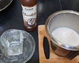A picture of step 4 of Banana almond chocolate smoothie.