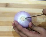 A picture of step 3 of Blooming Onion.