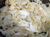 Higaditos de pollo encebollados