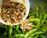 A picture of step 4 of Chinese-Style Spicy Edamame.