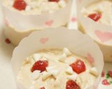 A picture of step 7 of Strawberry Cupcakes For Doll Festival or White Day.