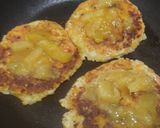 Foto del paso 4 de la receta: Pizzas hawaianas con base de coliflor, zanahoria y papa🍍🧀🍕🥔🥙🥕🧀