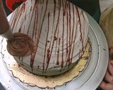A picture of step 9 of Dutch chocolate cake.