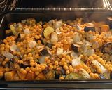 Foto del paso 6 de la receta Asado meloso de calabaza, berenjena y calabacín con garbanzos crujientes