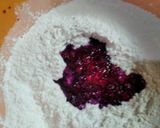 Foto langkah ke 1 dari resep Klepon Buah Naga Cokelat Keju.