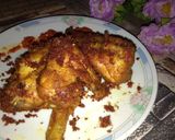 Foto langkah ke 4 dari resep Ayam ungkep bumbu kuning.