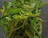 Foto langkah ke 3 dari resep Oseng Kangkung Sederhana fav kk.