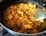 A picture of step 13 of Schezwan matar paneer corn masala.