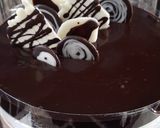Foto langkah ke 6 dari resep Triple Chocolate Mousse Cake..
