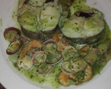 Foto del paso 1 de la receta: Merluza en salsa verde