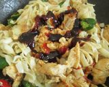 Foto langkah ke 4 dari resep Kwetiau Lombok Ijo Pedas.