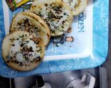 A picture of step 2 of Cheese garlic bread toast.