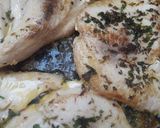 Foto del paso 4 de la receta: Ensalada Rusa con filetes de pescado untadas con mantequilla de perejil🇵🇪