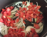 Foto del paso 2 de la receta: Camarones con calabacitas y leche de coco