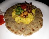 A picture of step 7 of Zhunka bhakar.