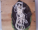 Foto del paso 4 de la receta: Taquitos de hoja santa rellenos