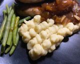 A picture of step 3 of Staffordshire Pork & Leek Sausages with Mustard Mash and the best Red Wine & Onion Gravy.