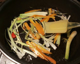 Foto del paso 4 de la receta: Besugo con salteado de verduras, en agridulce y toque de picante