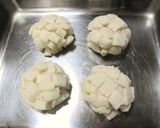A picture of step 4 of Hydrangea-Shaped Shrimp Dumplings.