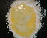 A picture of step 3 of Low carb egg sandwich.