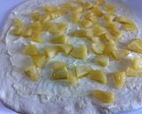 A picture of step 5 of Apple Custard Rolls.