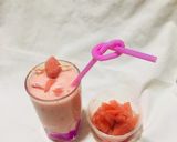 A picture of step 2 of Water melon smoothie🍉🥛.