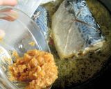 A picture of step 5 of Simmered Mackerel in Miso.