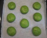 A picture of step 10 of Matcha Petit Anpan.