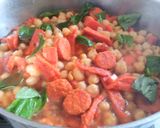 Foto del paso 3 de la receta: Garbanzos con cecina y chorizo parrillero