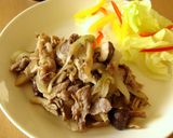 A picture of step 5 of Pan Fried, Salt and Ginger Flavored Pork and Mushroom.
