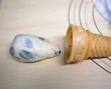 A picture of step 4 of Ice Cream Cone Buns.