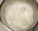 A picture of step 1 of Strawberry Mont Blanc Shortcake.