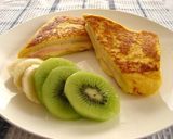 A picture of step 4 of Easy Croque-Monsieur Style French Toast.