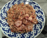 Foto del paso 1 de la receta: Chipirones con gambas y arroz rojo crujiente