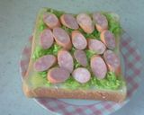 A picture of step 3 of Hot Dog on Toast.
