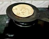 तवा रोटी (Tawa Roti recipe in hindi) रेसिपी चरण 2 फोटो