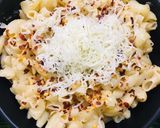 A picture of step 4 of White sauce pasta.