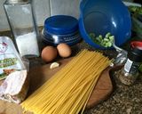 Foto del paso 1 de la receta: Cocina para pareja: Pasta a la carbonara con habas frescas