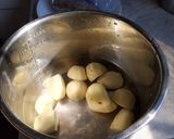 A picture of step 2 of Mashed potatoes.
