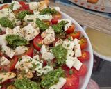 Une image de l'étape 2 de Fraîcheur d'Été aux Tomates Cerises et Mozzarella.